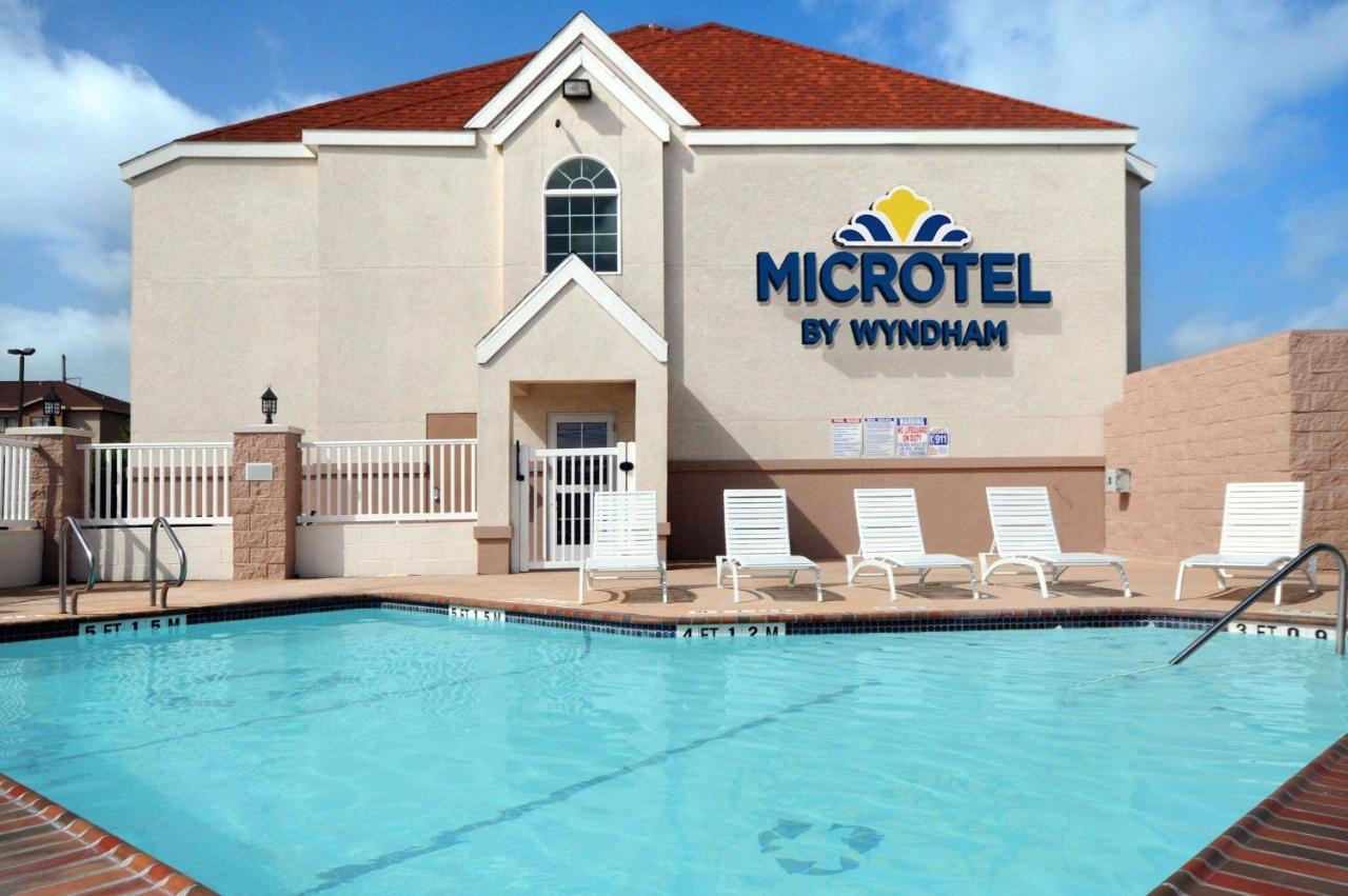 Microtel Inn & Suites By Wyndham Corpus Christi/Aransas Pass Exterior photo